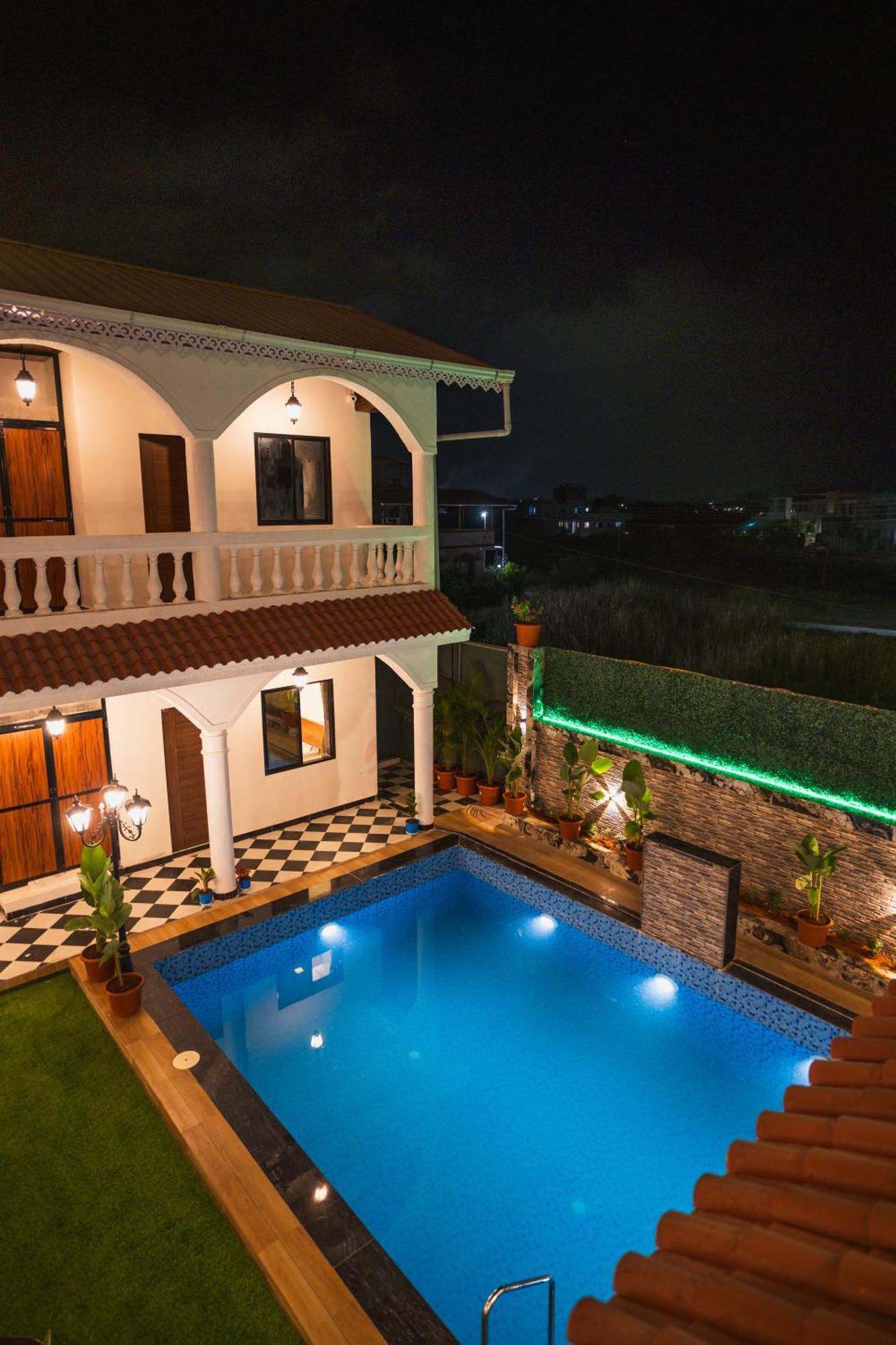Отель Sapphire Mansion Алибаг Экстерьер фото